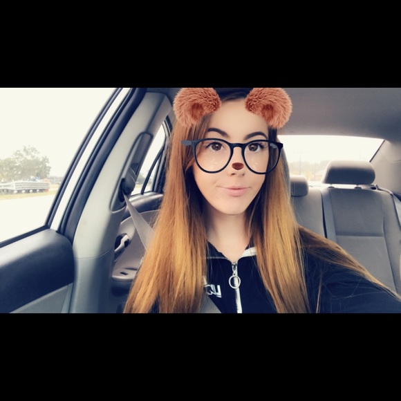 Meet your Posher, Taylor - Picture 5 of 8